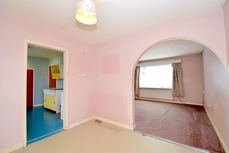 Dining Room- click for photo gallery